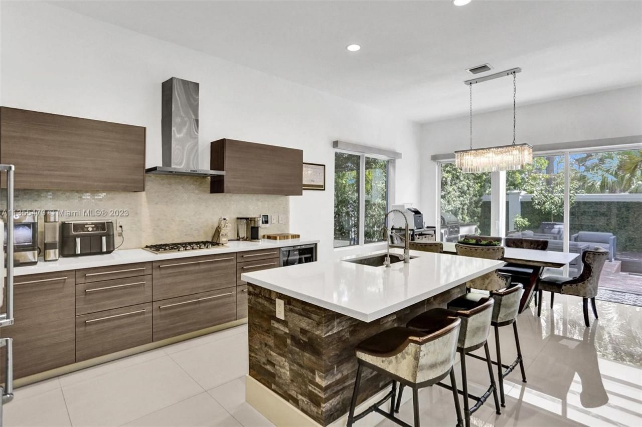 Коттедж в Майами, США, 300 м² - фото 5