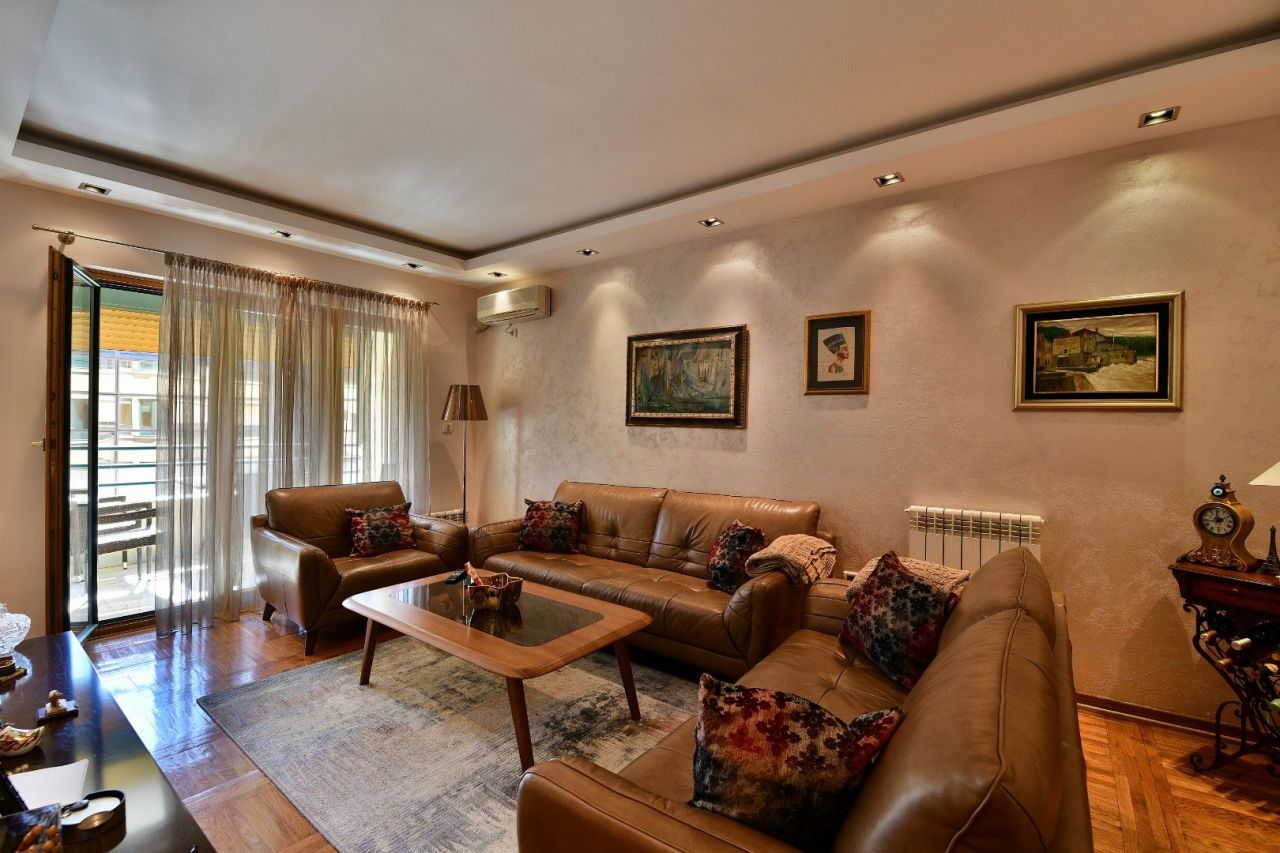 Квартира в Подгорице, Черногория, 109 м² - фото 2