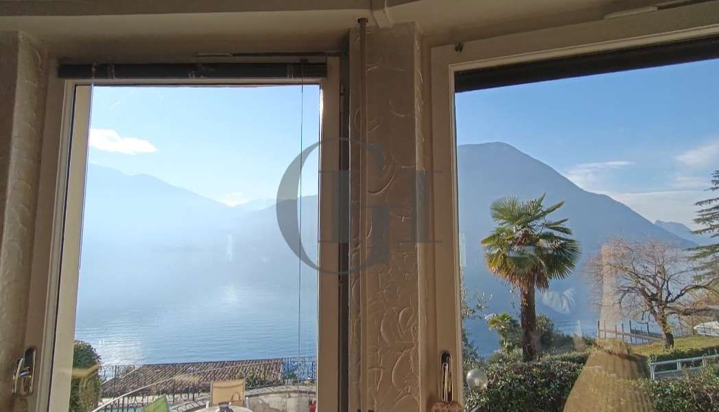 Вилла на озере Лугано, Италия, 250 м² - фото 5