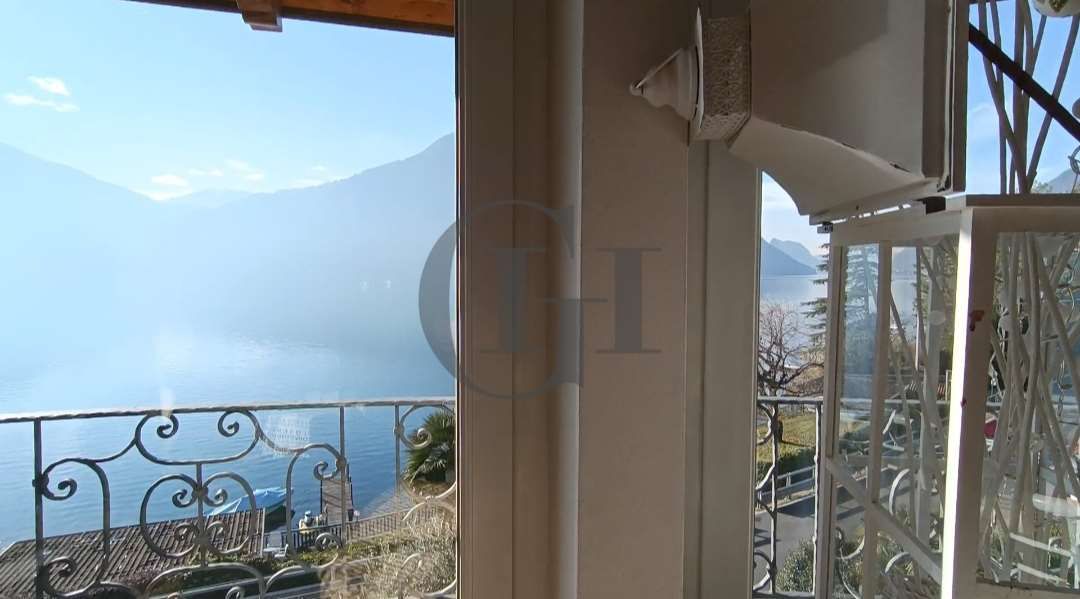 Вилла на озере Лугано, Италия, 250 м² - фото 10