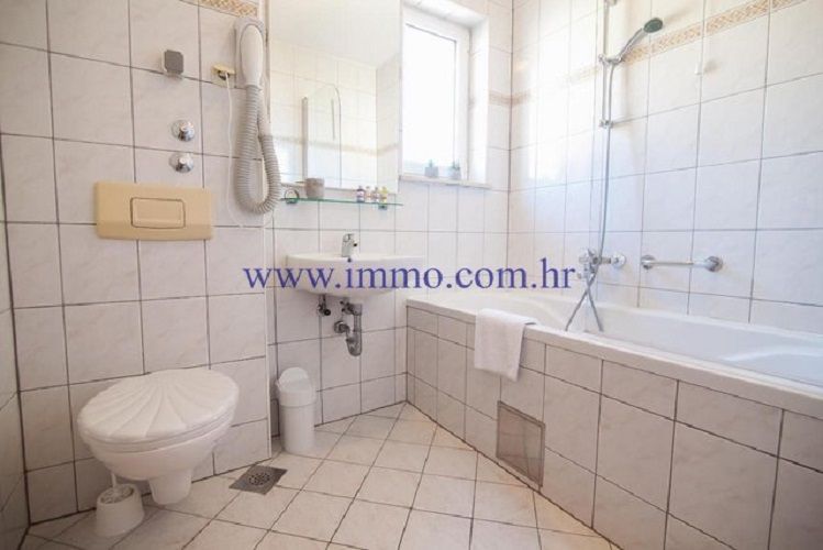 Отель, гостиница на острове Брач, Хорватия, 1 150 м² - фото 6