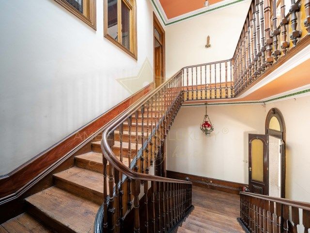 Коммерческая недвижимость в Порту, Португалия, 600 м² - фото 5