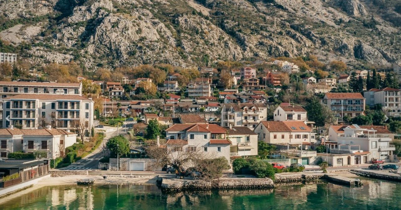 Вилла в Доброте, Черногория, 246 м² - фото 3