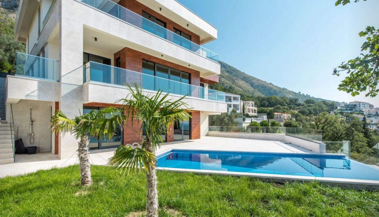 Вилла в Будве, Черногория, 632 м² - фото 3