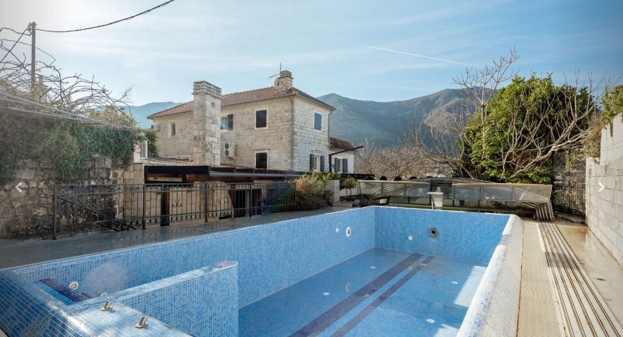 Вилла в Доброте, Черногория, 246 м² - фото 7