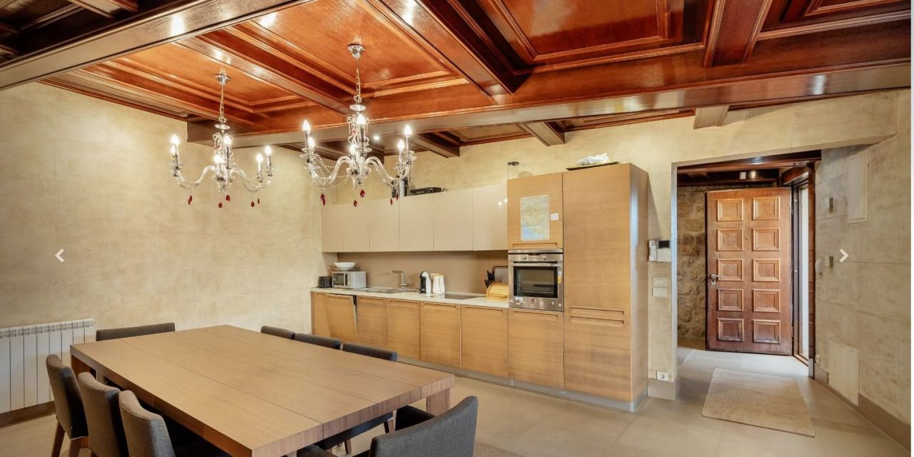 Вилла в Доброте, Черногория, 246 м² - фото 11