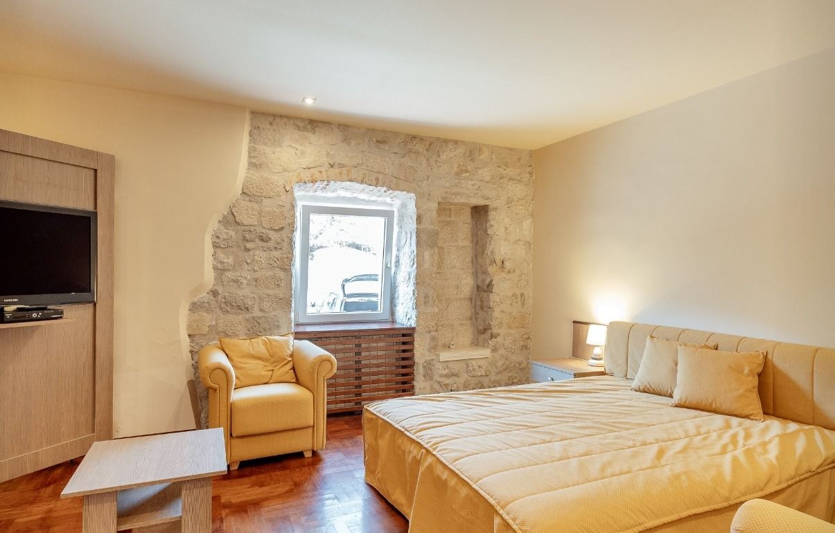 Вилла в Доброте, Черногория, 246 м² - фото 12