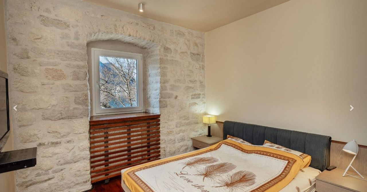 Вилла в Доброте, Черногория, 246 м² - фото 15