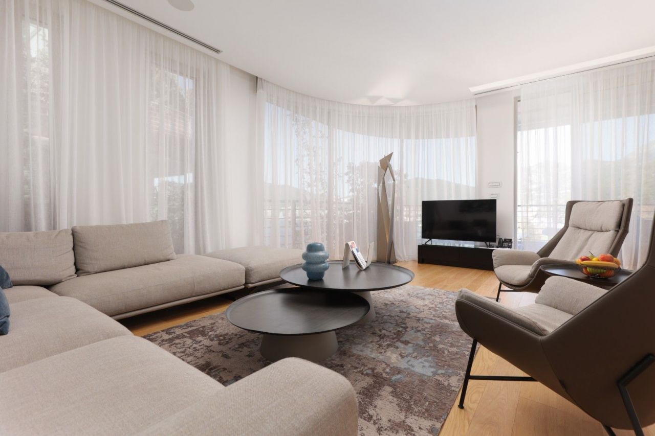 Квартира в Будве, Черногория, 571 м² - фото 16