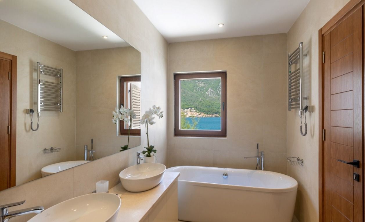 Вилла в Доброте, Черногория, 198 м² - фото 19