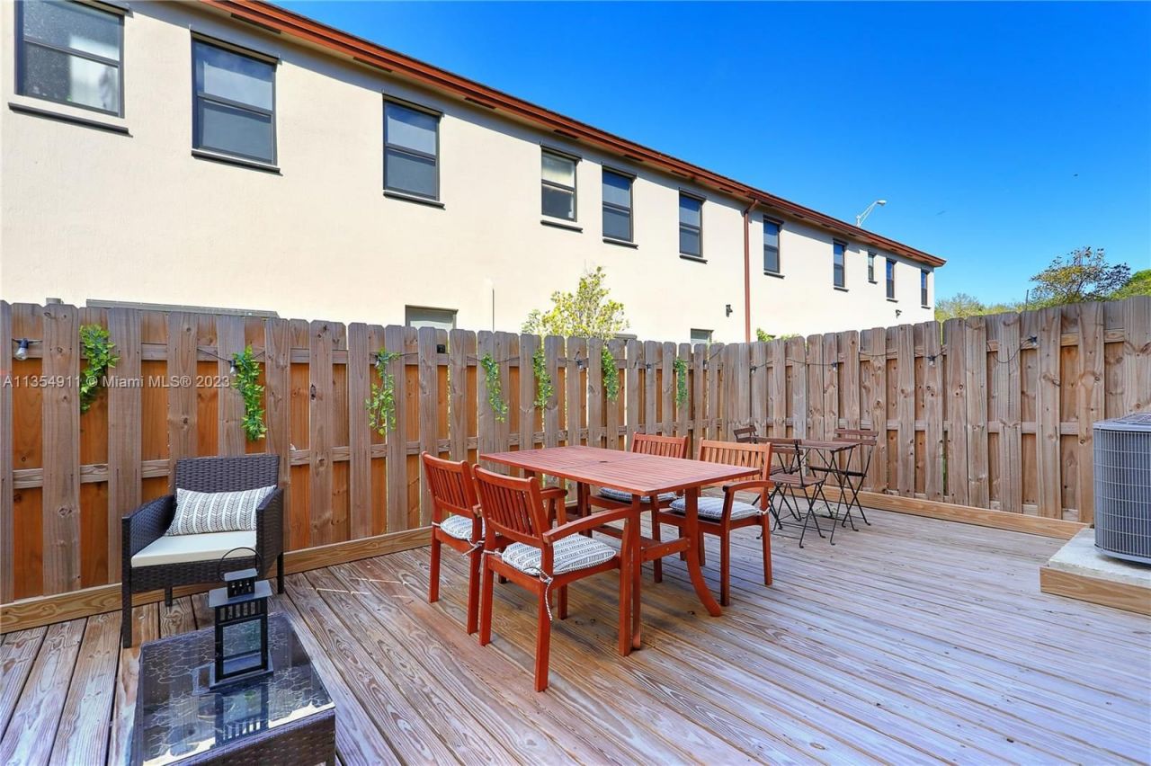 Таунхаус в Майами, США, 140 м² - фото 8