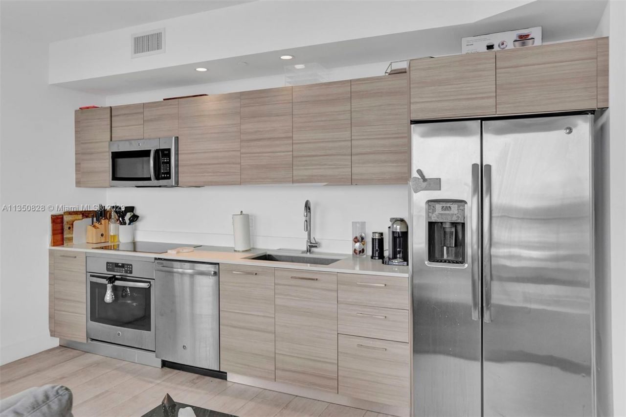 Квартира в Майами, США, 90 м² - фото 12