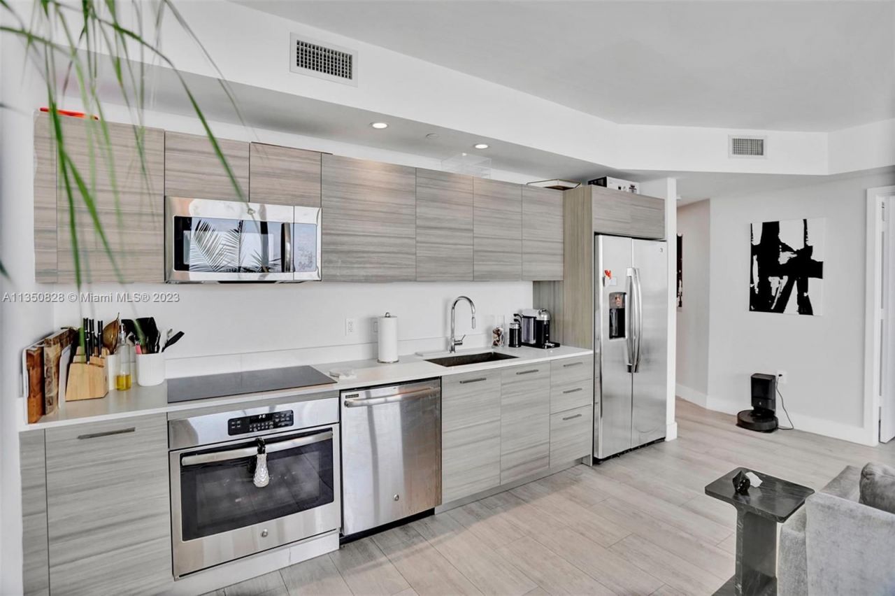 Квартира в Майами, США, 90 м² - фото 11