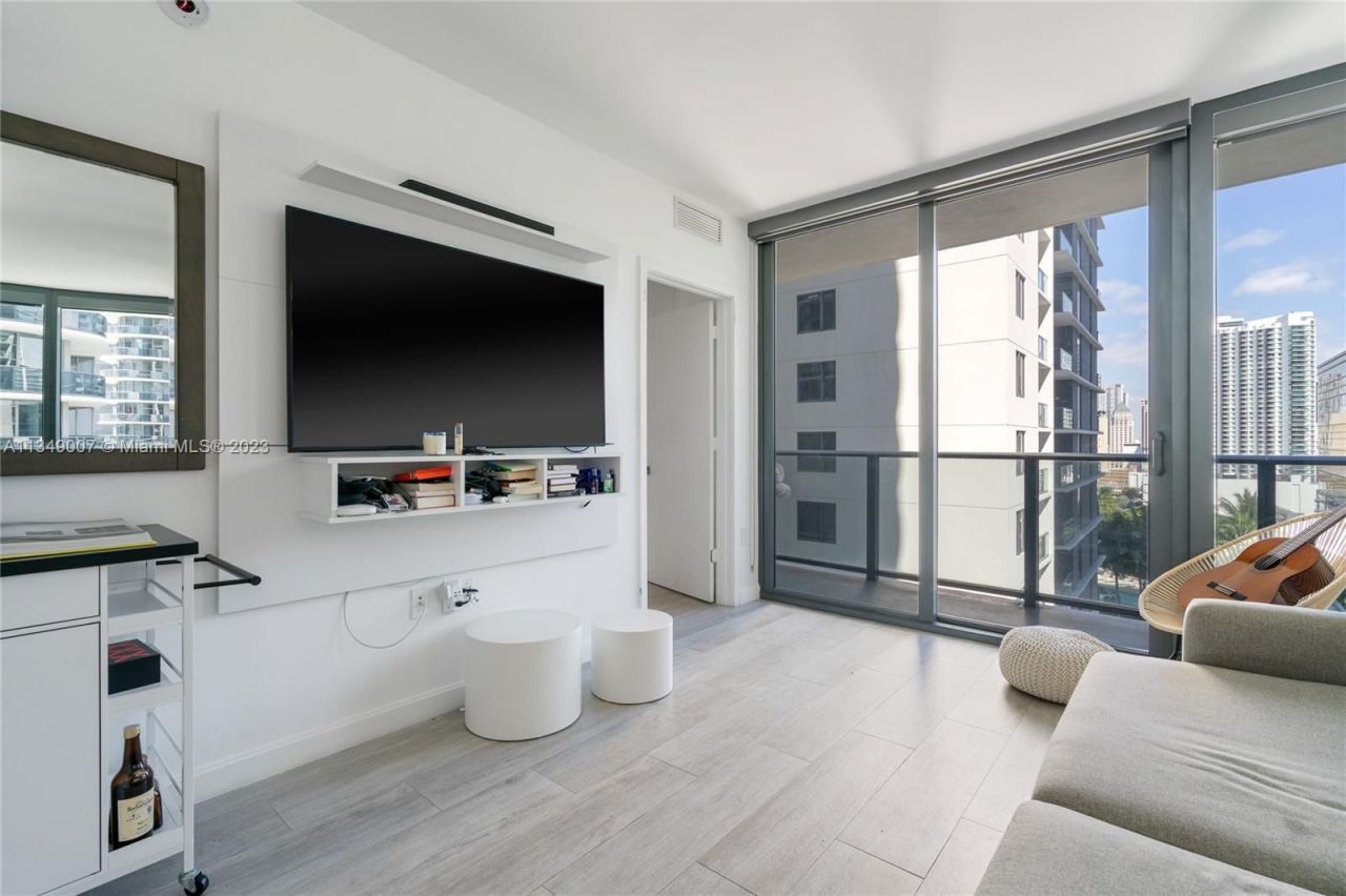 Квартира в Майами, США, 90 м² - фото 13