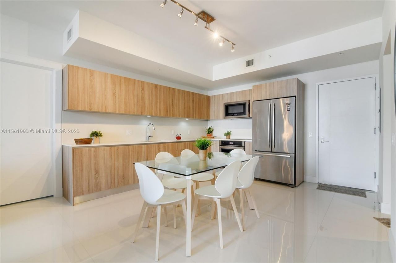 Квартира в Майами, США, 100 м² - фото 2