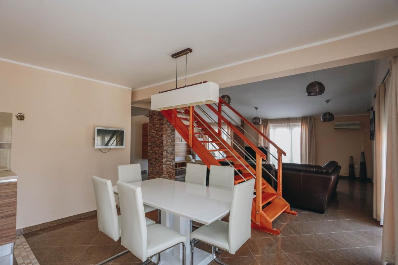 Квартира в Будве, Черногория, 144 м² - фото 6