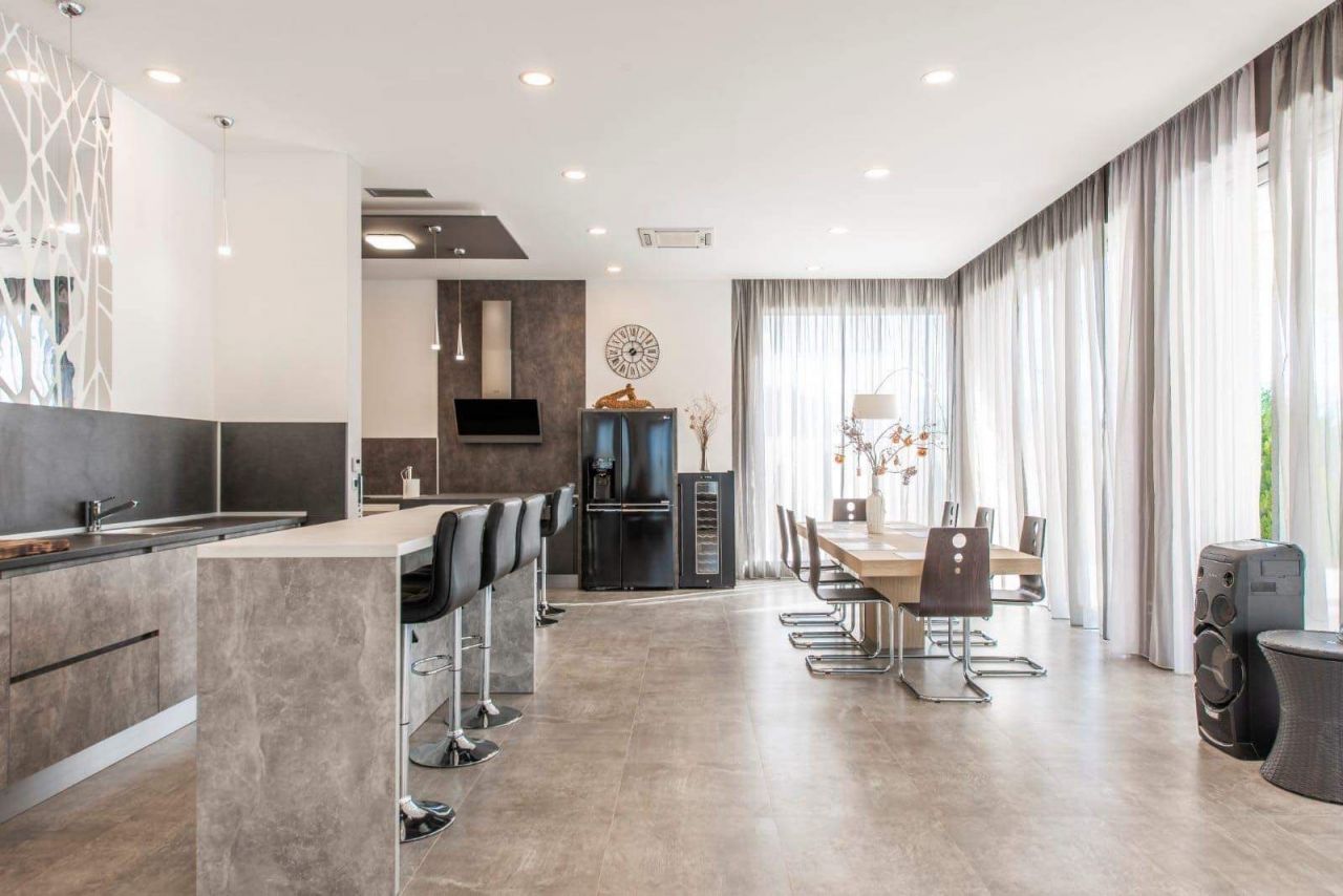 Вилла в Дженовичах, Черногория, 760 м² - фото 6