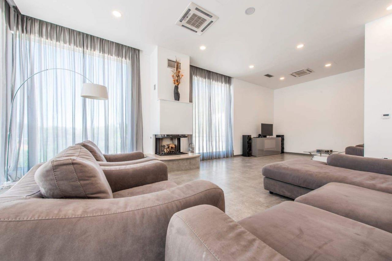 Вилла в Дженовичах, Черногория, 760 м² - фото 9