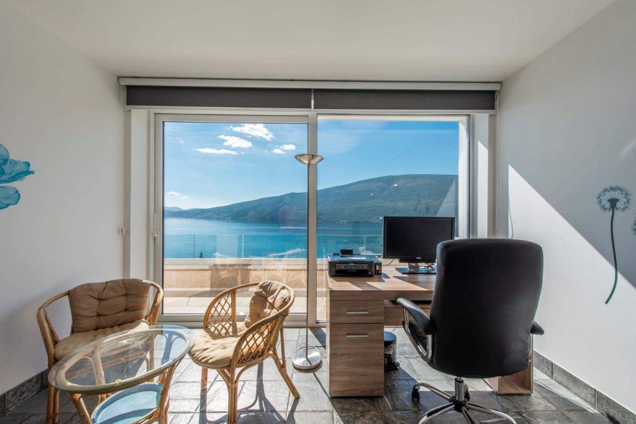 Вилла в Дженовичах, Черногория, 760 м² - фото 10