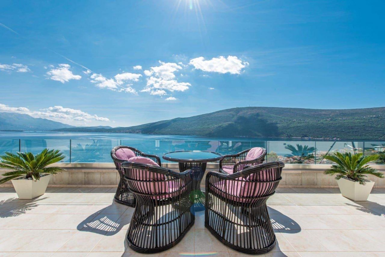 Вилла в Дженовичах, Черногория, 760 м² - фото 13