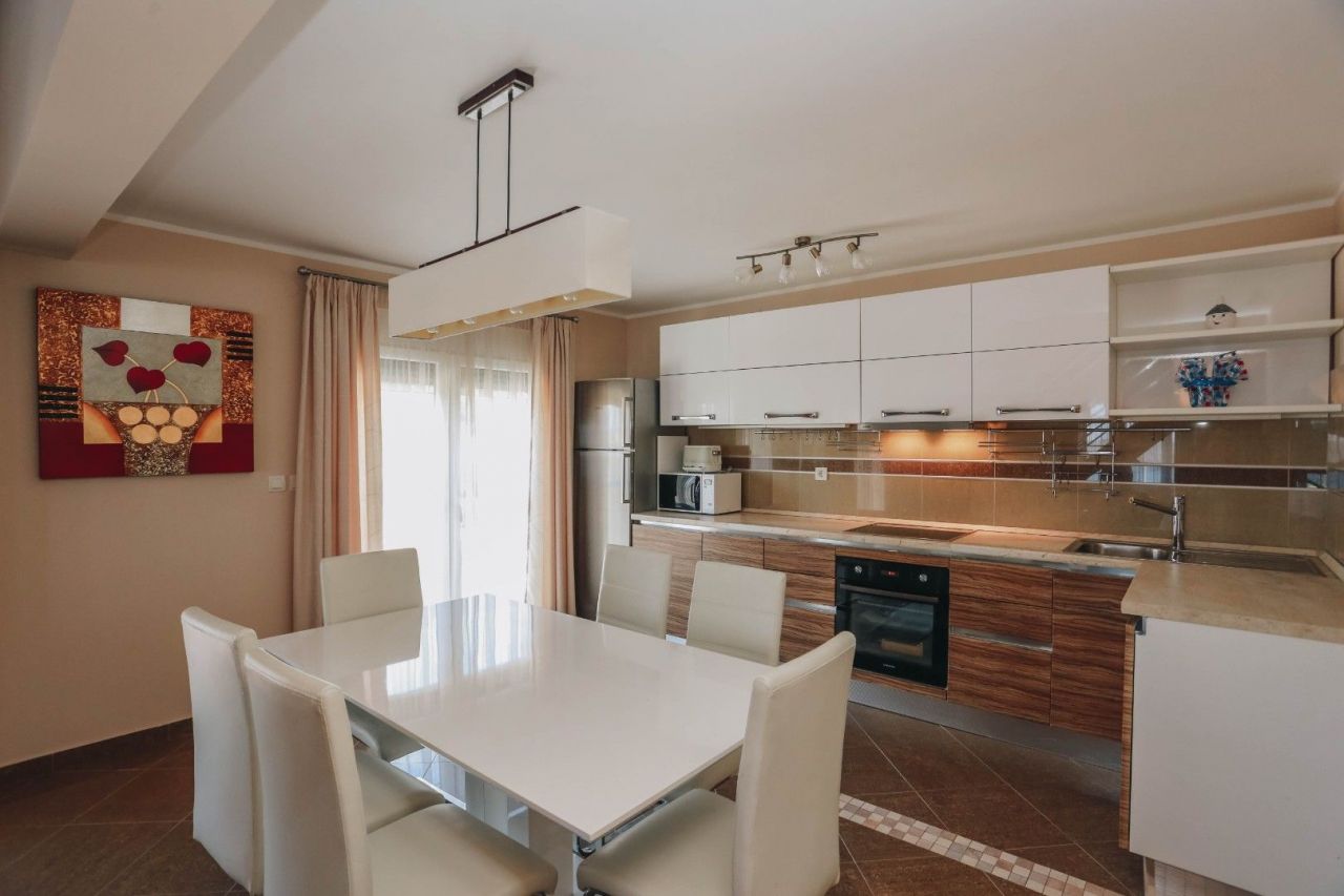 Квартира в Будве, Черногория, 144 м² - фото 14