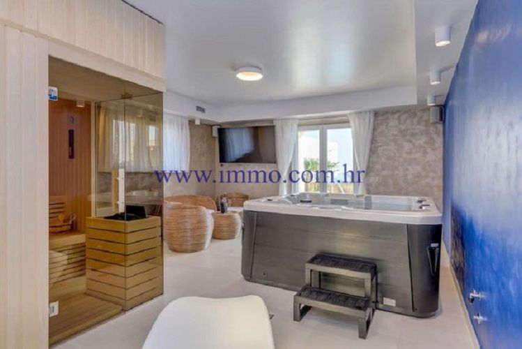 Вилла в Рогознице, Хорватия, 500 м² - фото 15