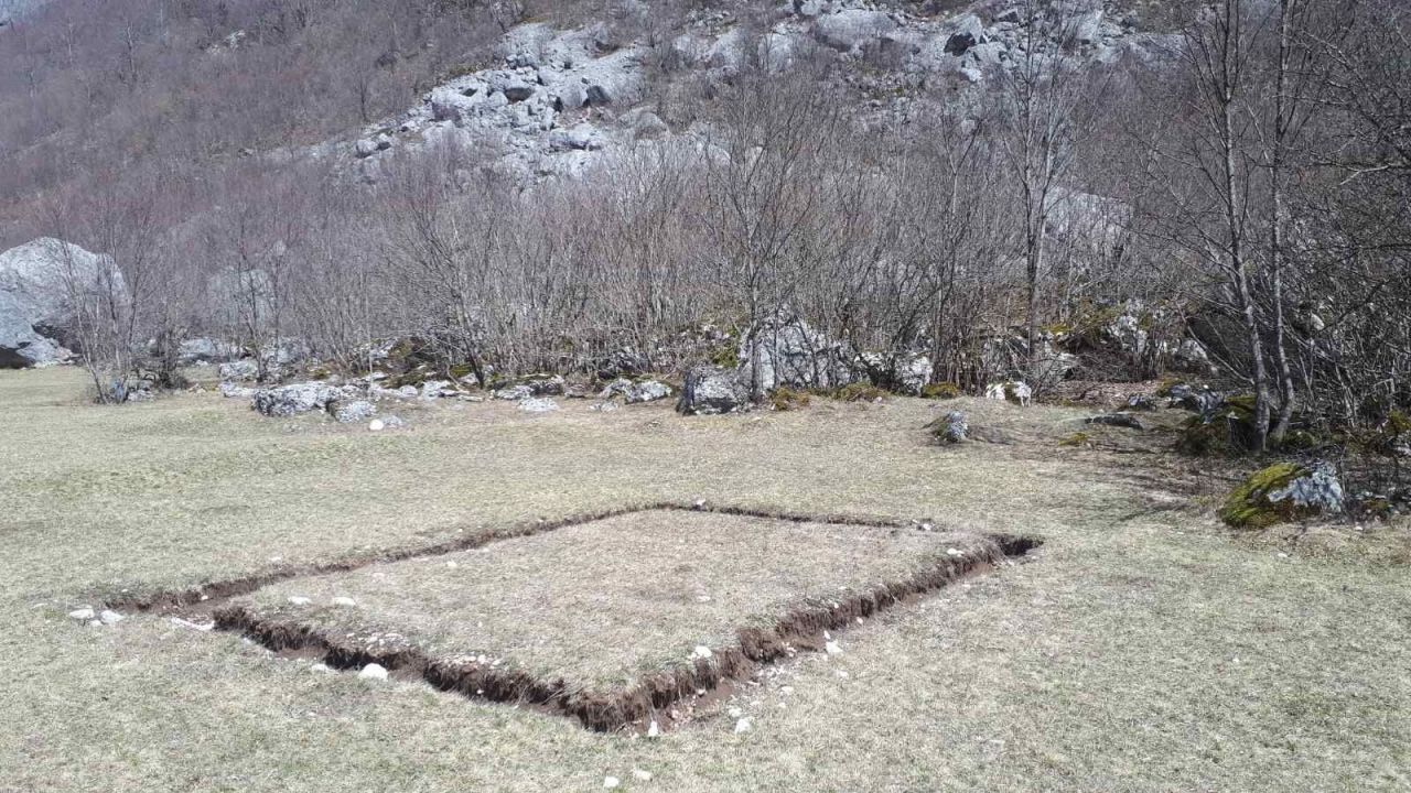 Земля в Жабляке, Черногория, 4 663 м2 - фото 1