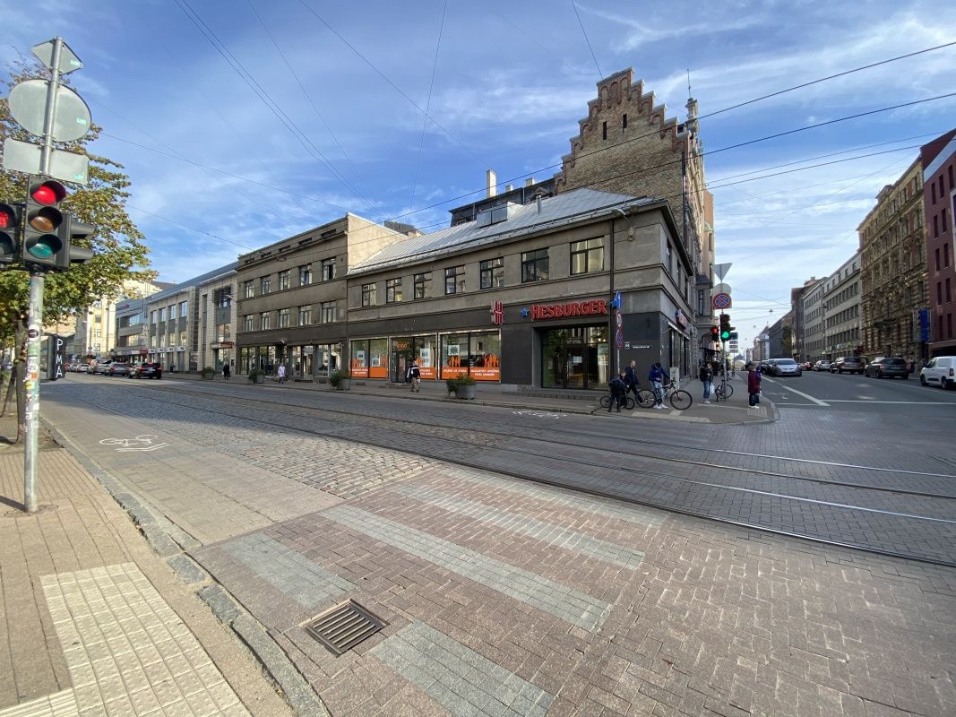 Коммерческая недвижимость в Риге, Латвия, 1 072 м2 - фото 1