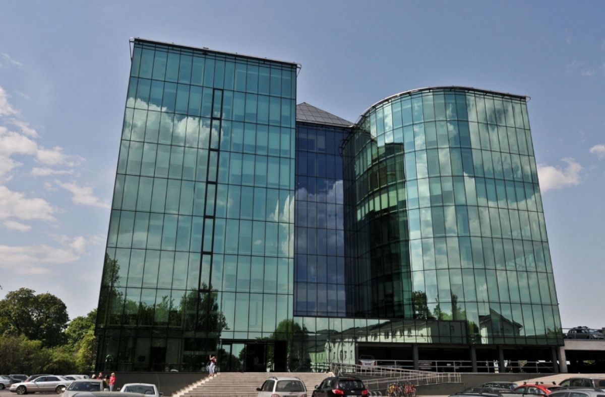 Коммерческая недвижимость в Риге, Латвия, 700 м² - фото 1