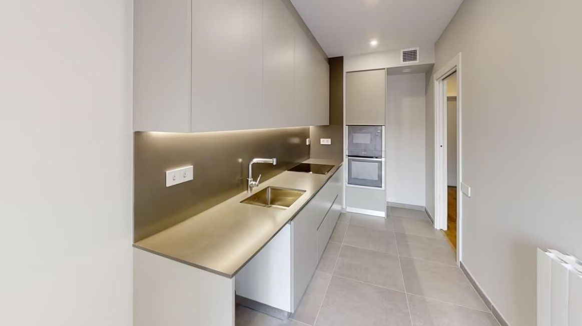 Квартира в Барселоне, Испания, 101 м² - фото 11