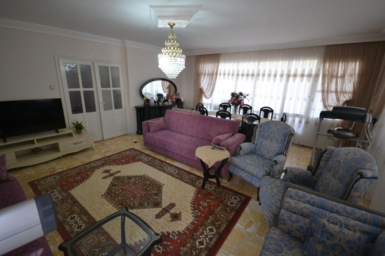 Квартира в Мерсине, Турция, 220 м2 - фото 1