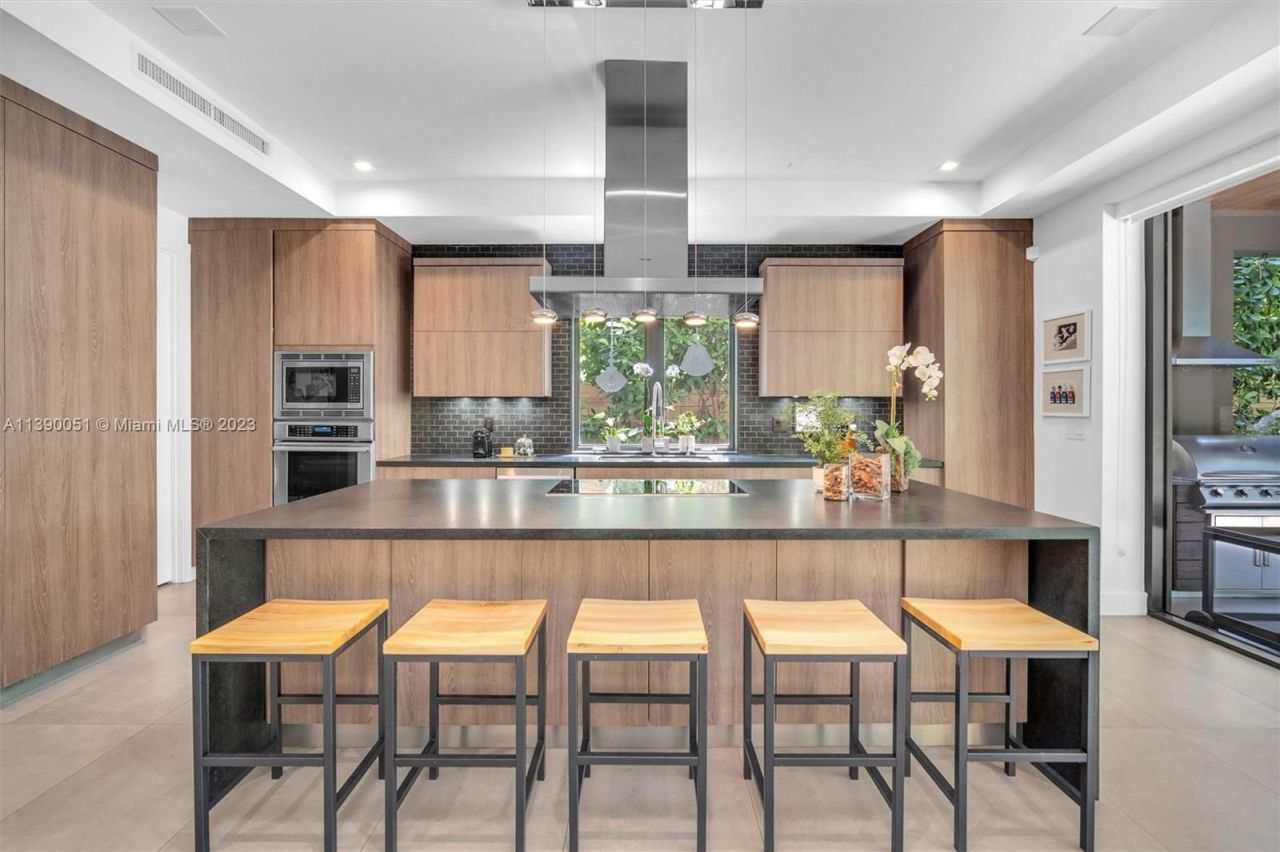 Дом в Майами, США, 390 м² - фото 8