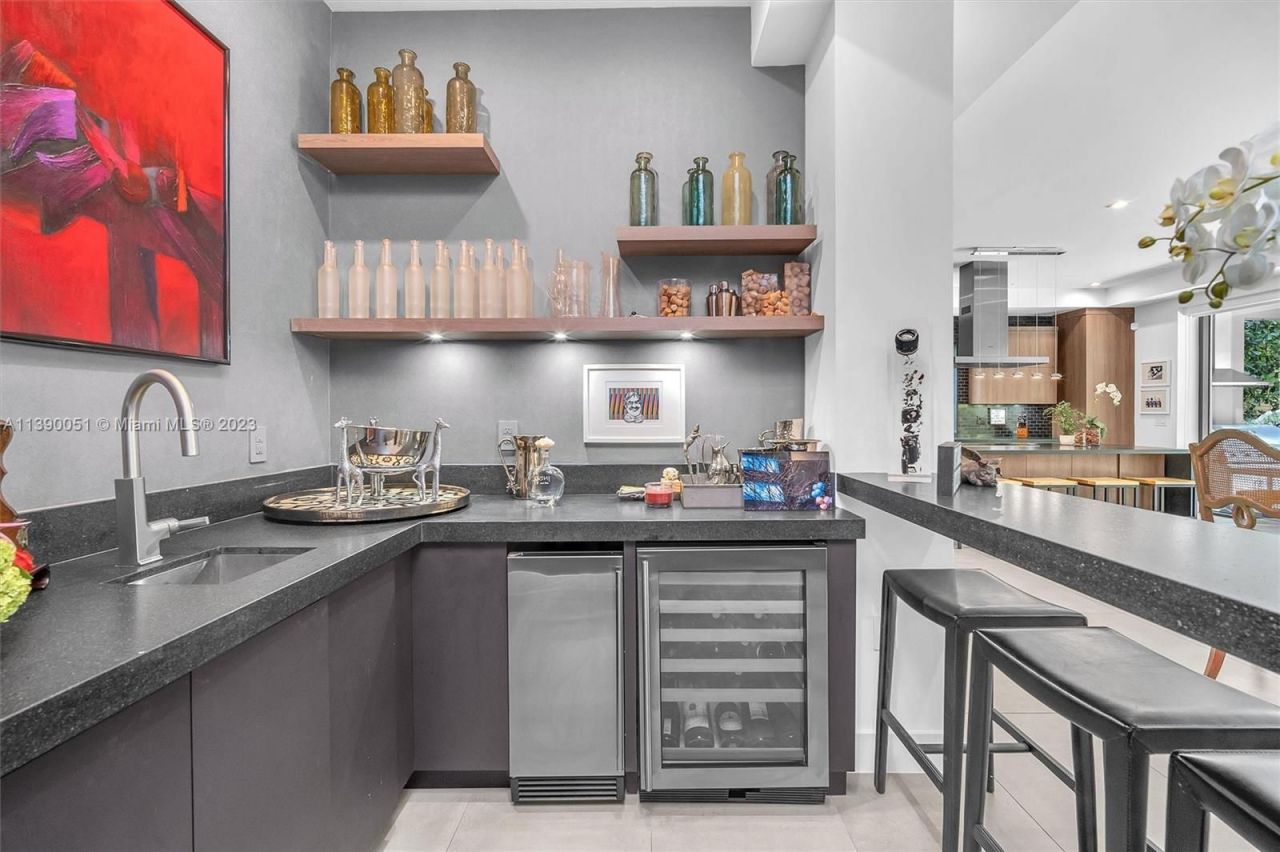 Дом в Майами, США, 390 м² - фото 9