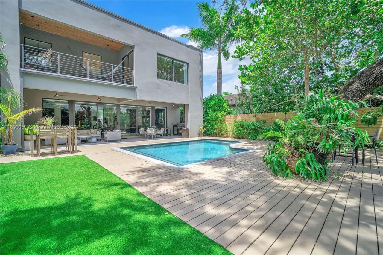 Дом в Майами, США, 390 м² - фото 2