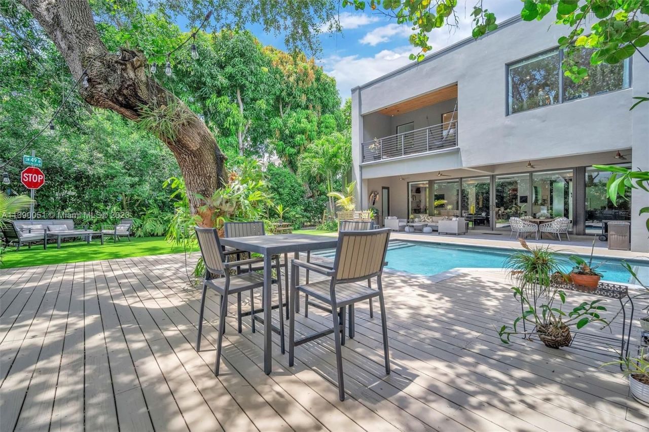 Дом в Майами, США, 390 м² - фото 12