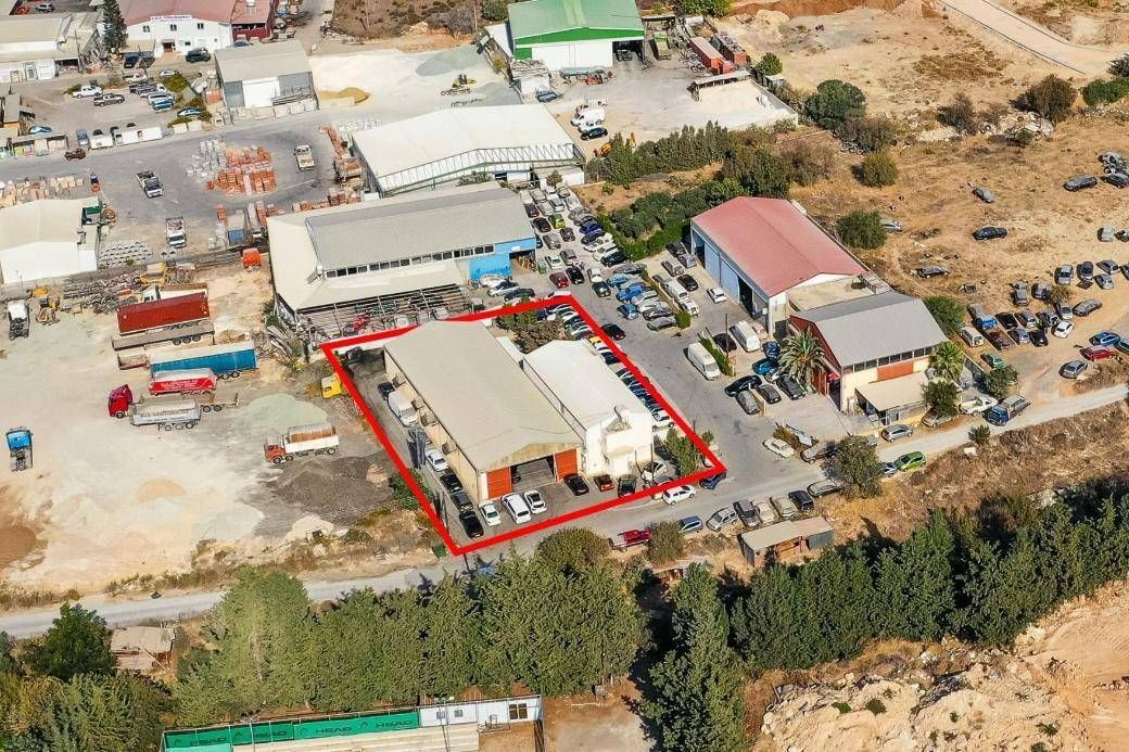 Коммерческая недвижимость в Конии, Кипр, 822 м2 - фото 1