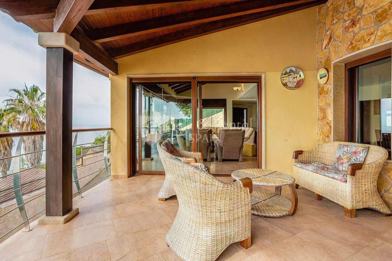 Вилла на Льорет-де-Мар, Испания, 258 м² - фото 3