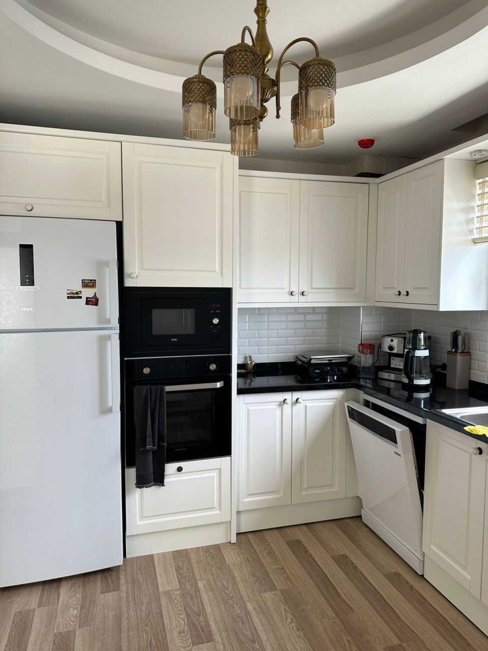 Квартира в Мерсине, Турция, 140 м² - фото 1