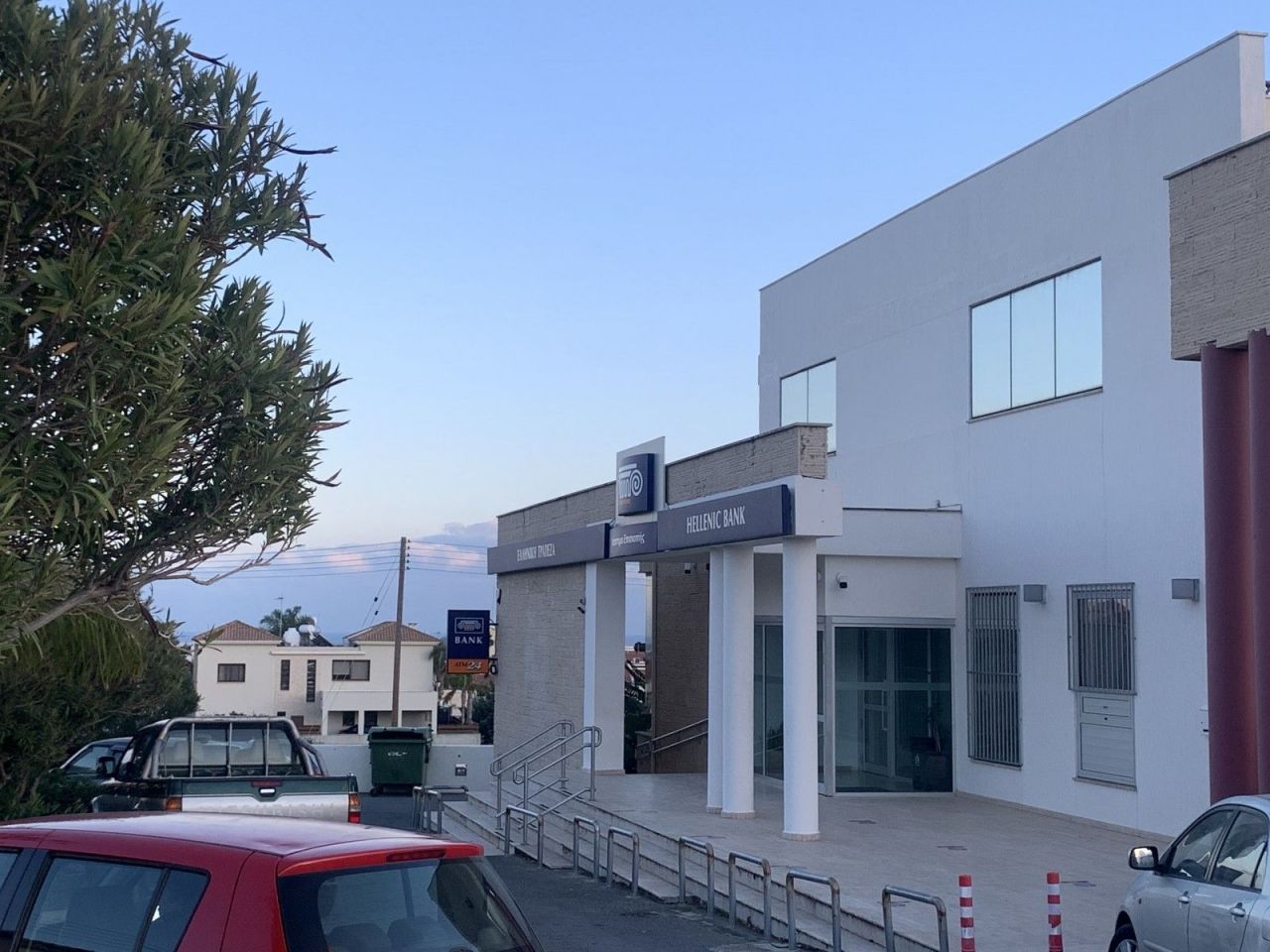 Коммерческая недвижимость в Лимасоле, Кипр, 660 м2 - фото 1