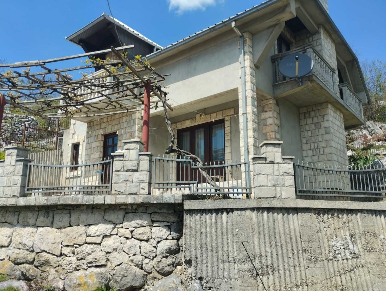 Дом в Никшиче, Черногория, 160 м2 - фото 1
