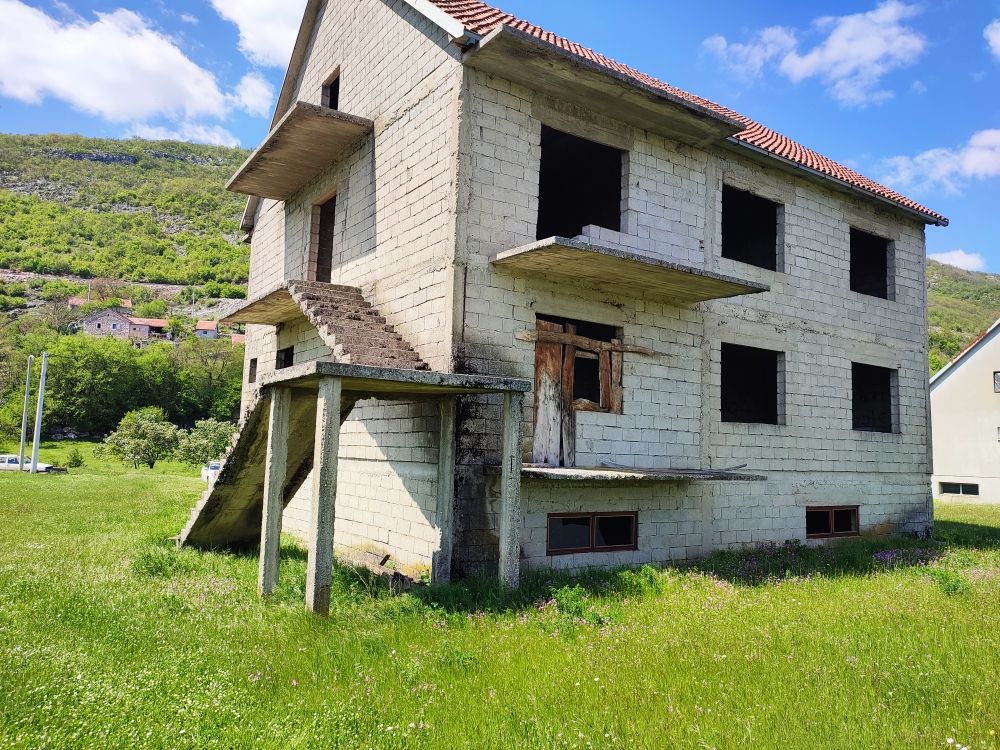 Дом в Никшиче, Черногория, 300 м² - фото 2