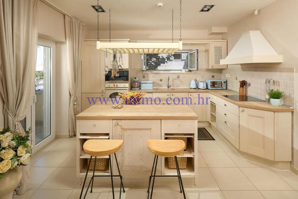 Вилла в Сплите, Хорватия, 400 м² - фото 9