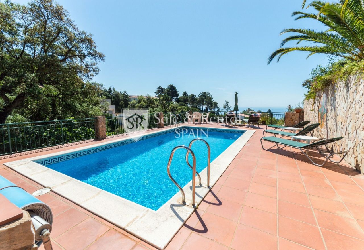 Вилла на Льорет-де-Мар, Испания, 229 м² - фото 2