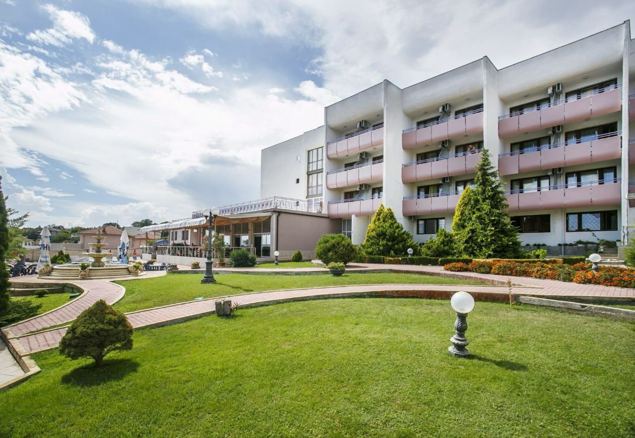 Отель, гостиница в Варне, Болгария, 4 083 м2 - фото 1
