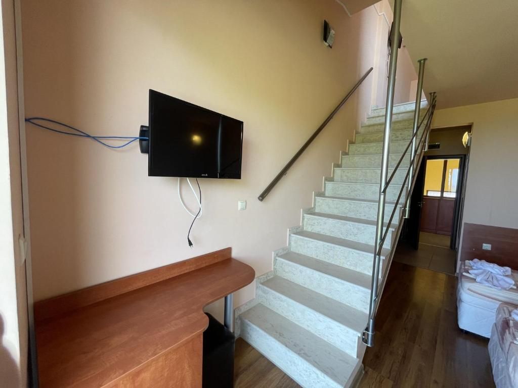 Отель, гостиница в Варне, Болгария, 2 250 м² - фото 4