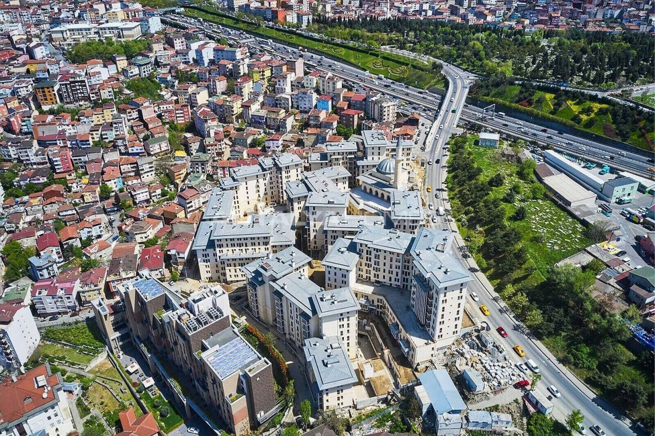 Магазин в Стамбуле, Турция, 71 м² - фото 1
