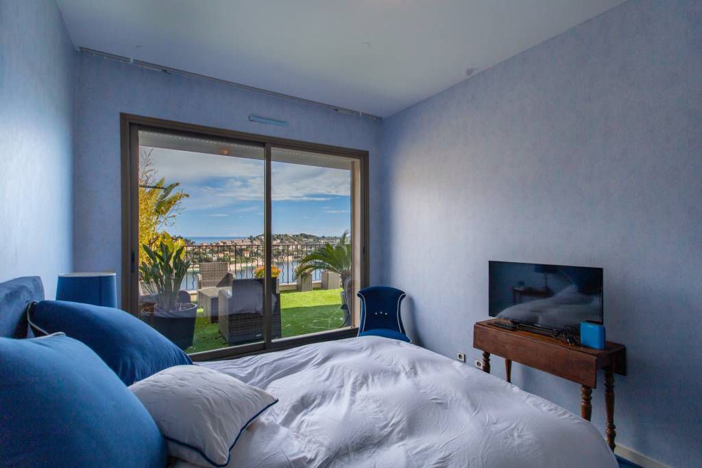 Апартаменты в Вильфранш-сюр-Мер, Франция, 101.85 м² - фото 9