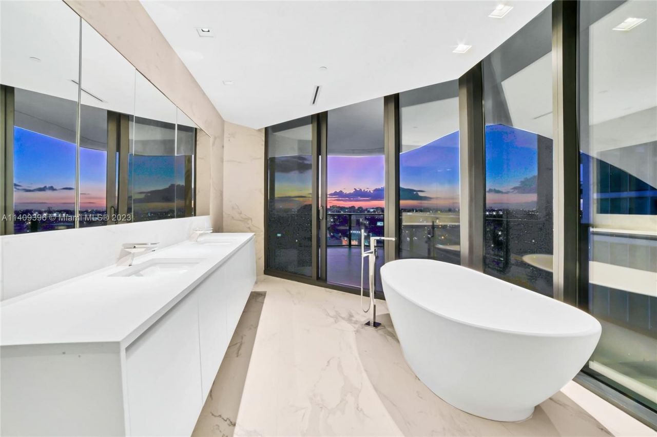 Квартира в Майами, США, 450 м² - фото 10