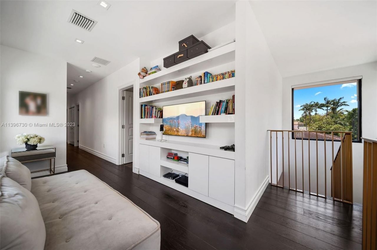 Вилла в Майами, США, 330 м² - фото 12