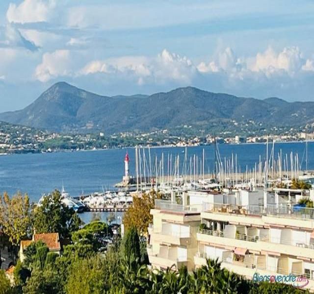 Апартаменты в Сен-Тропе, Франция, 167 м² - фото 2